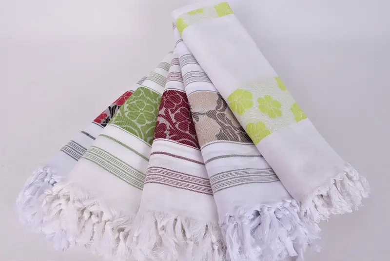 Monogram Turkish Towel, 70x40 Cotton Daisy Design Towel, Bachelorette Gifts, Custom Beach Towels, Lightweight towel, Personalized Gift For Her - 4