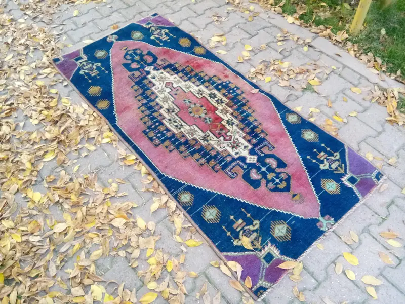 2,67x5,92 フィート ブルー オリエンタル ラグ、エレガントなパープルのアクセント