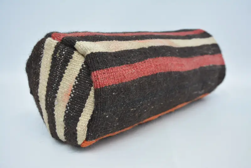 Handgefertigtes gestreiftes Kissen, besticktes Vintage-Kissen