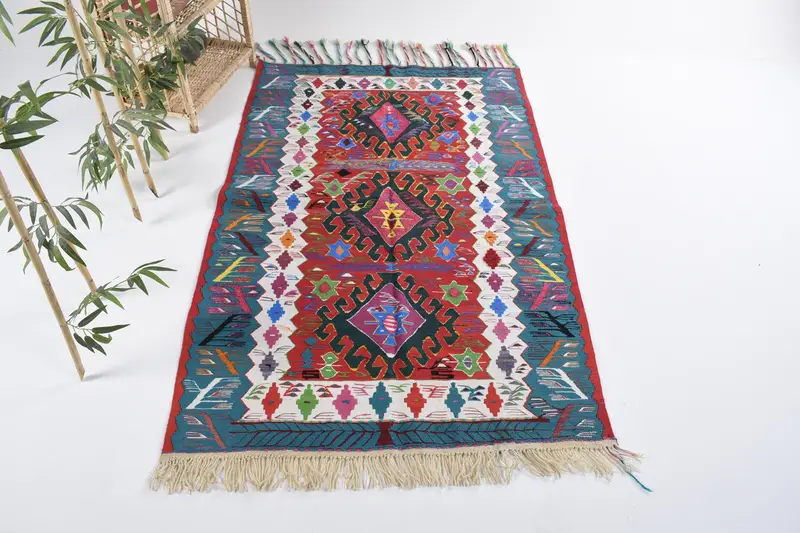 Handgefertigter 0,3x0,5 ft grüner abstrakter Teppich, einzigartiges handgefertigtes Dekor