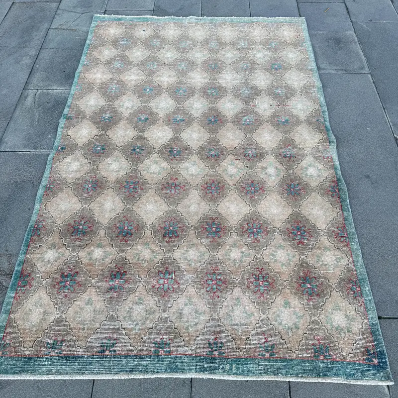 Zarif Kahverengi Oryantal Halı, Yeşil Desenli 4,2x6,6 ft