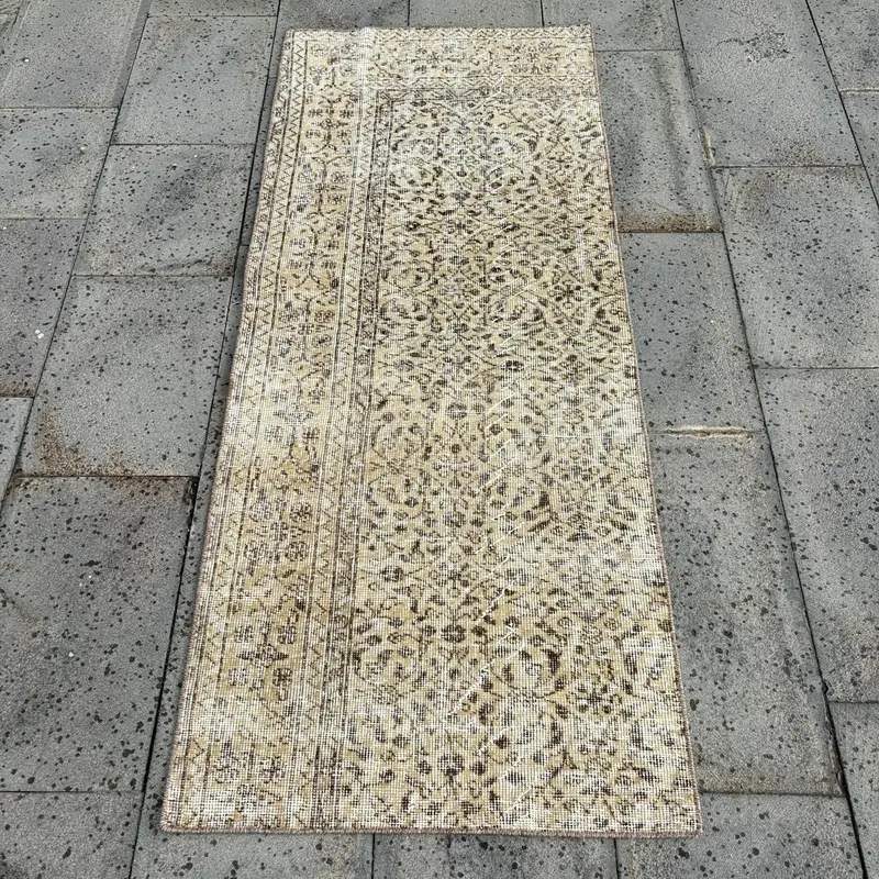 2,2x5,5 ft Beige & Brown Polka Dot Rug, Chic & Cozy