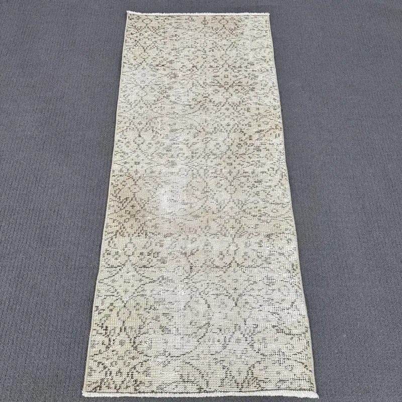 Elegant Beige & Brown Check Rug, 1,9x4,6 ft Chic Decor