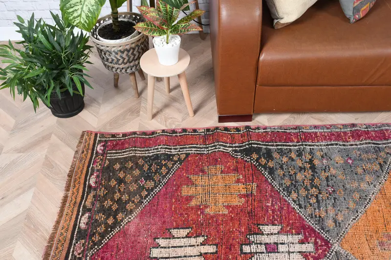 3,6 x 11,1 Fuß türkischer Läuferteppich, roter floraler Vintage-Teppich - 1
