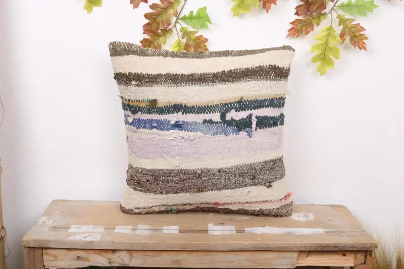 Beige und braun gestreiftes Kissen, besticktes Vintage-Wurfkissen