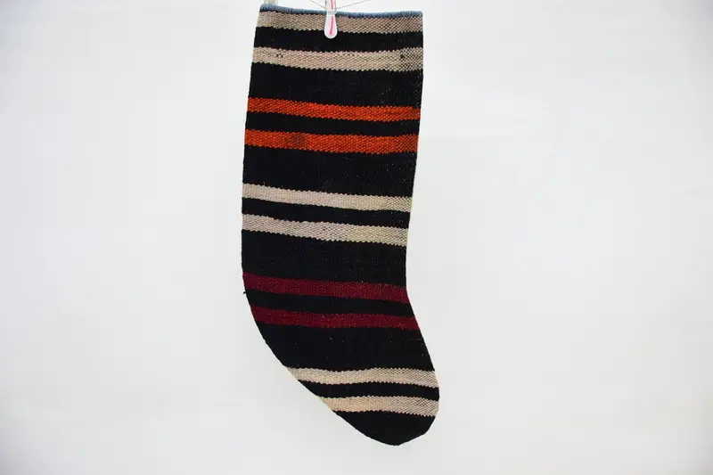 お祝いのオレンジと赤のクリスマス オーナメント ストッキング、ホリデー ストッキング