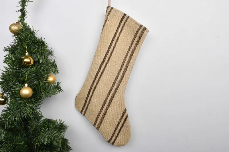 Patrón de adornos navideños, calcetín navideño de 7 pulgadas de ancho