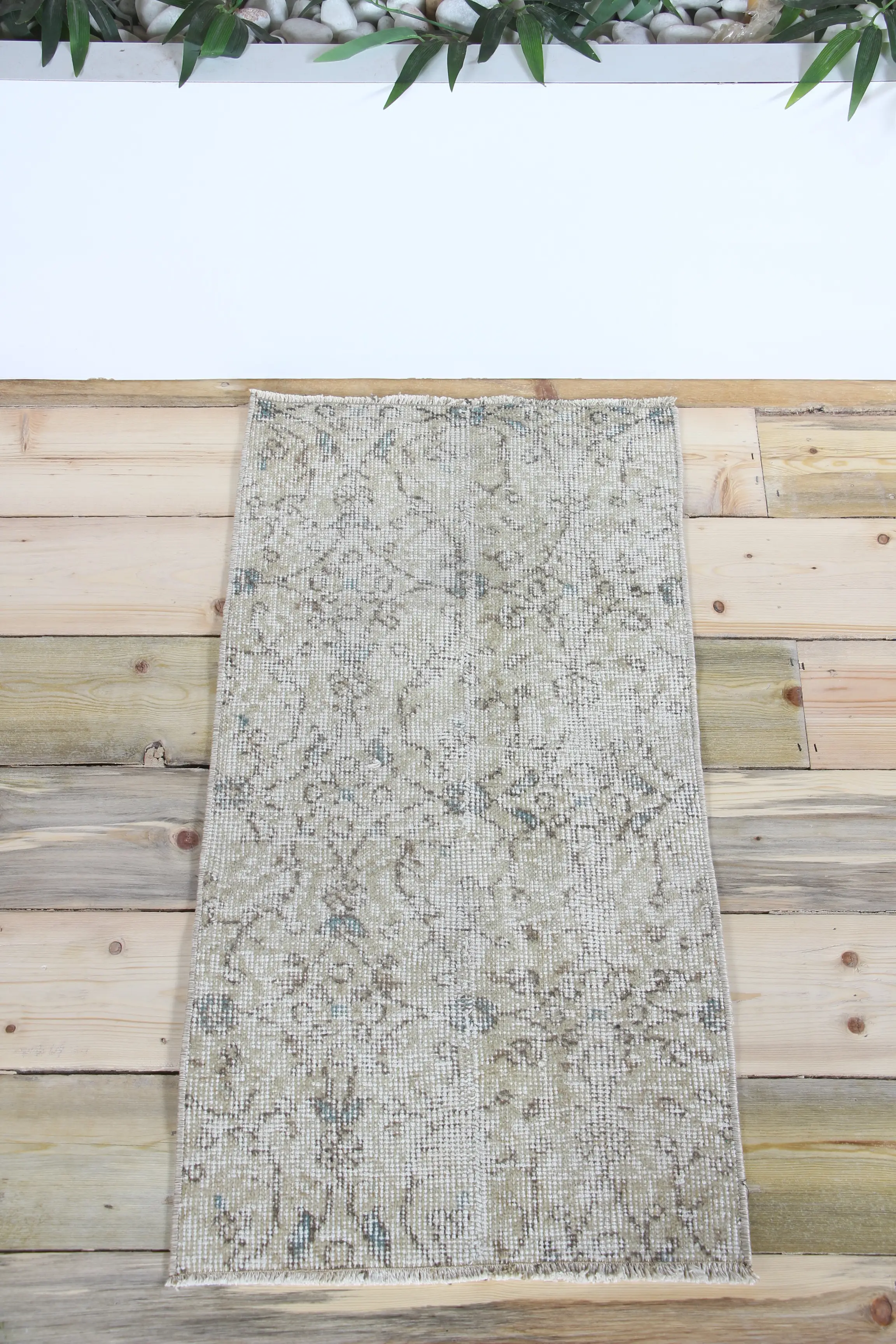 Vintage Turkish Oushak Small Rug 1.5x2.9 ft, Beige Floral Rug - 1