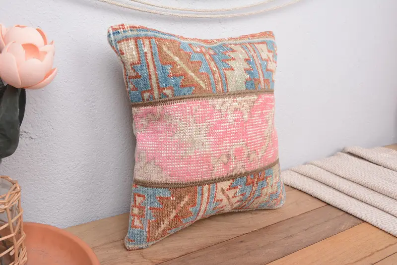 Handgefertigtes besticktes Kissen in Rosa und Bronze, 14 x 14 Vintage-Wurfkissen