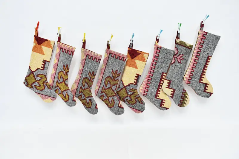 Patrón de adornos navideños festivos, calcetín navideño de 8 pulgadas de ancho