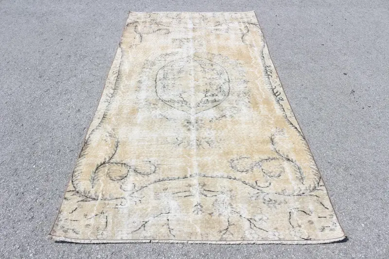 Turkish Vintage Rug, 4.5x8.5 ft Oushak Rug, Beige Black Abstract Rug - 1