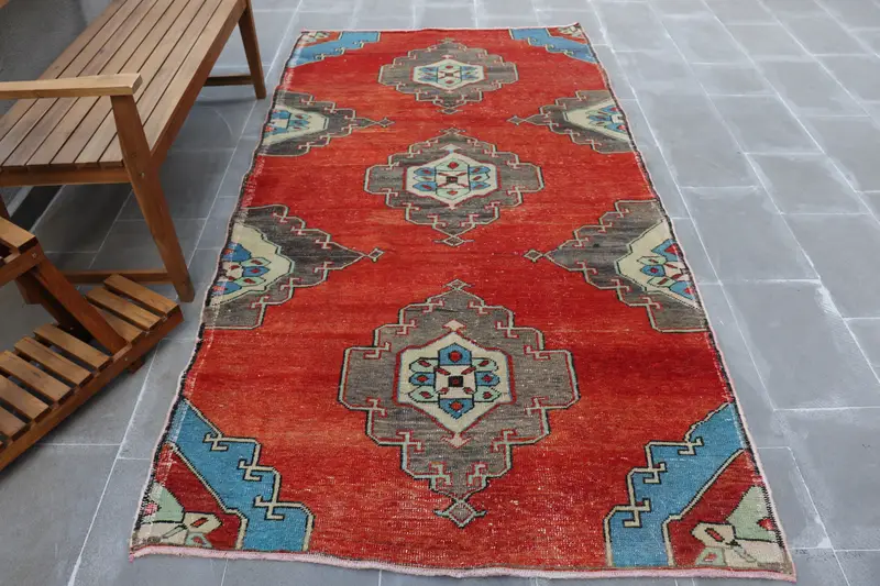 Vintage 4.5x8.8 ft Rug, Oushak Turkish Rug, Red Bordered Rug Wool - 1