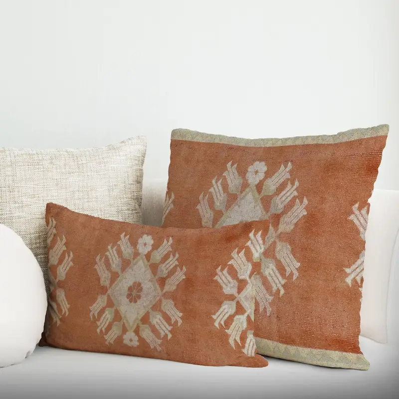Braunes Ethno-bedrucktes Kissen: Bauernhaus-Chic-Wohnkultur