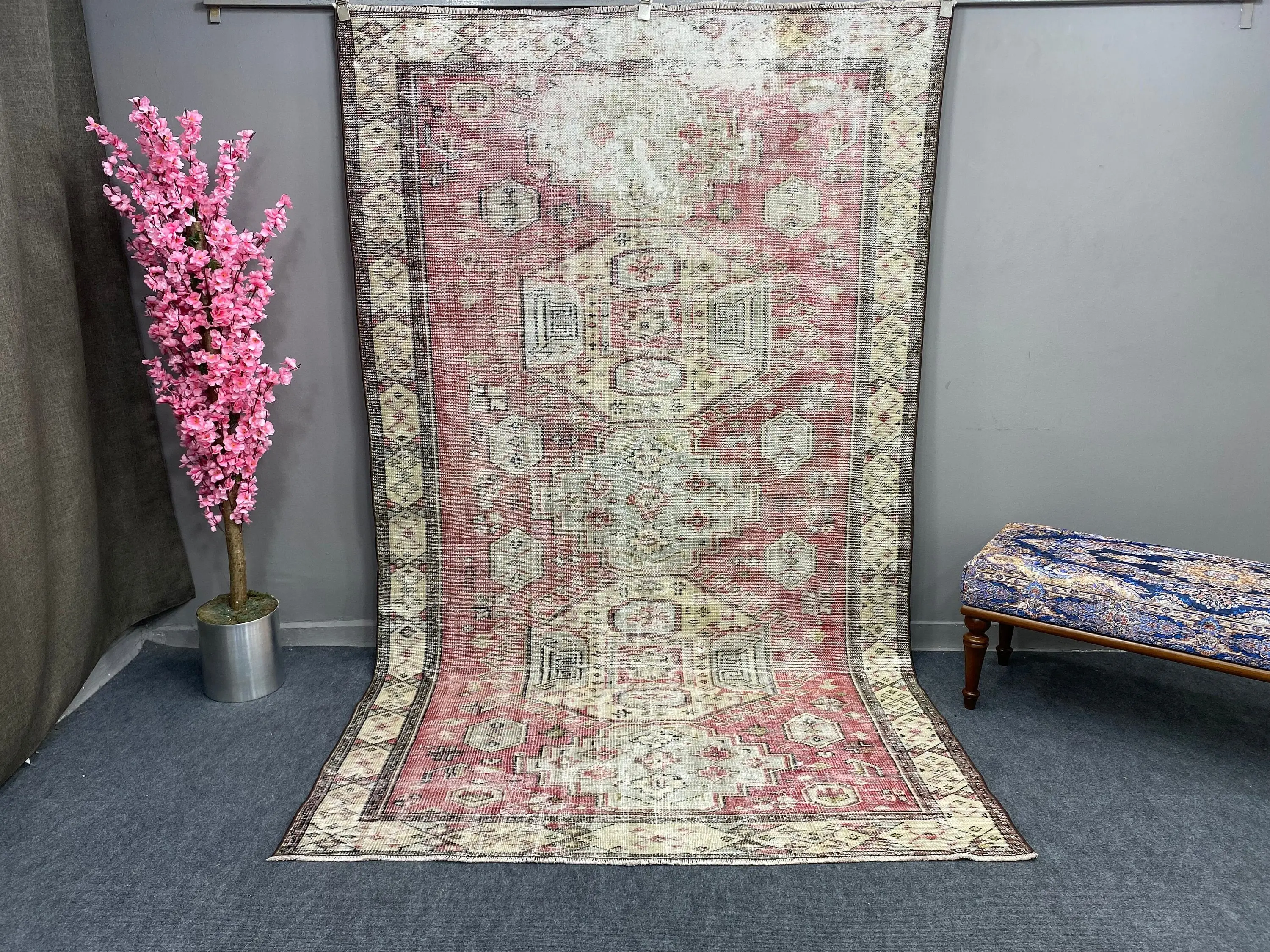 Vintage Halı, Büyük 5.6x9.5 ft Halı, Kırmızı Soyut Halı - 1