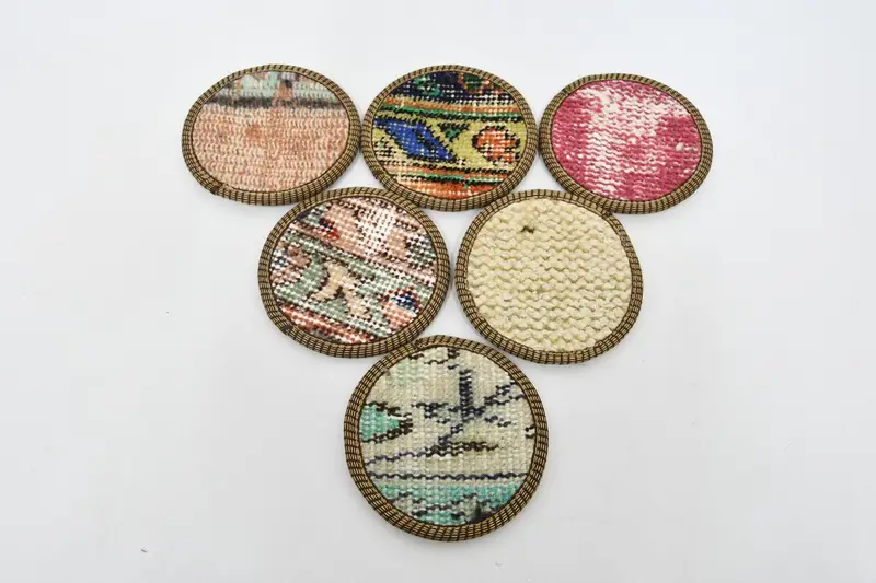 Posavasos rojos y bronce, decoración de cocina elegante y duradera