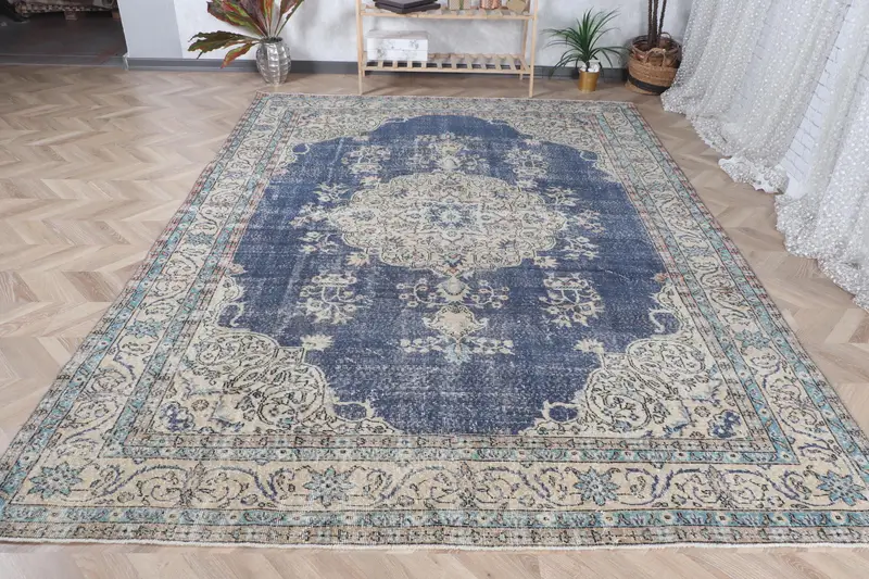 Handgefertigter blau-beiger Teppich, 0,6 x 10 Fuß geometrisch floral