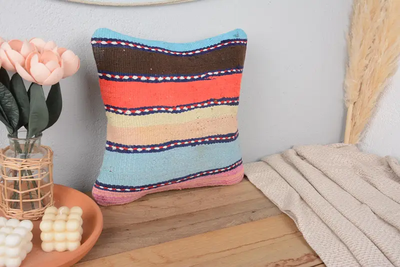 Blau & Rosa gestreiftes Kissen, Vintage besticktes Kissen