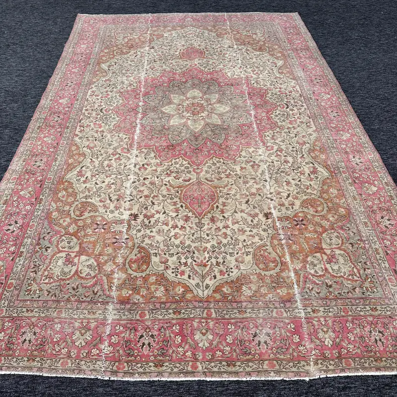 エレガントなピンクのラグ、0.5x10.2フィート、ベージュのボーダー