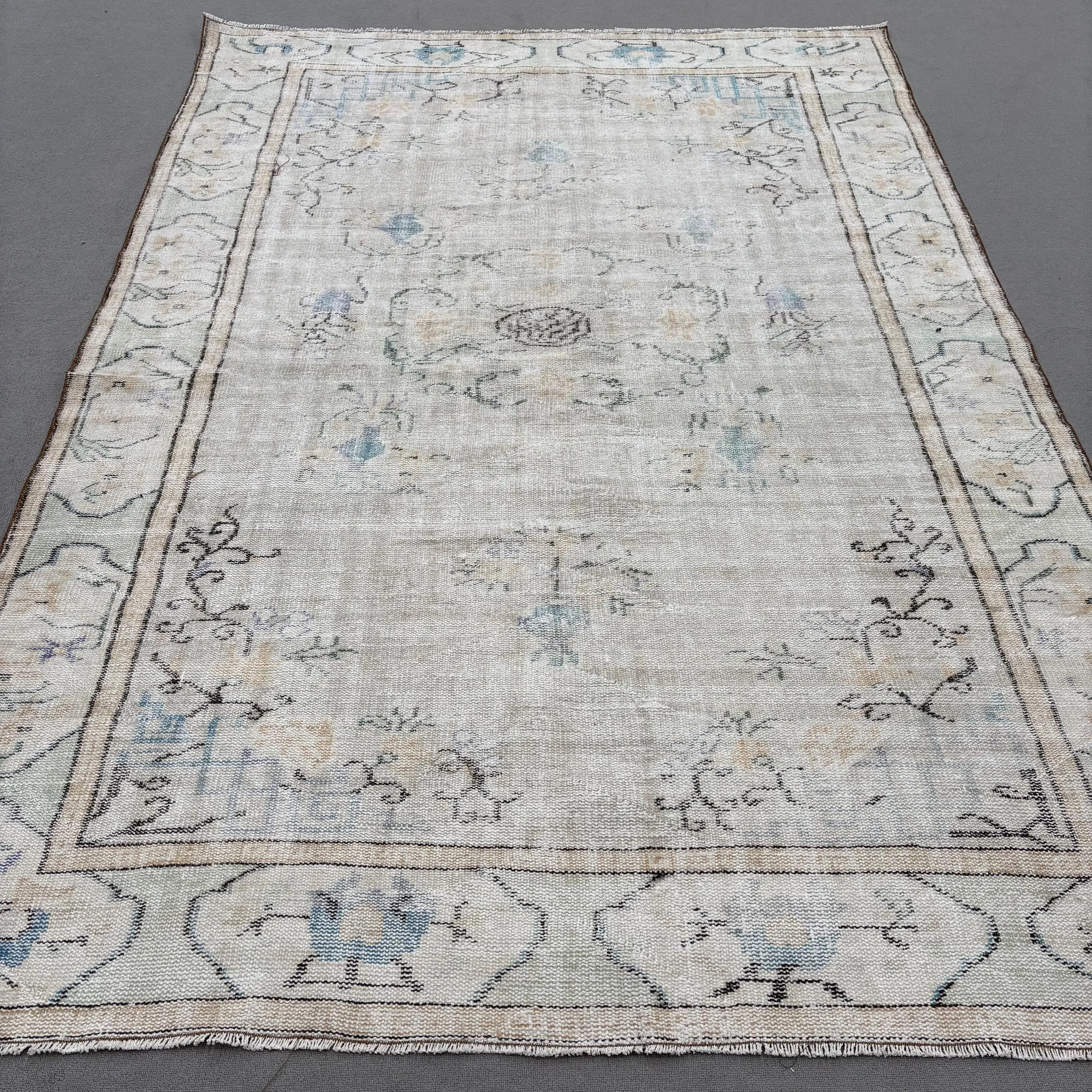 6.5x9.4 ft Vintage Large Rug, Turkish White Plants & trees Rug - 1