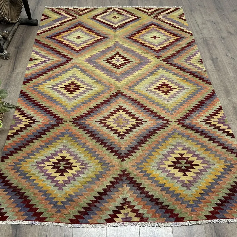 5,5x8,2 ft Rug, Purple & Green Geometric Floral