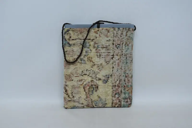 ヴィンテージモチーフのアールデコウールショルダーバッグ、キリムバッグ