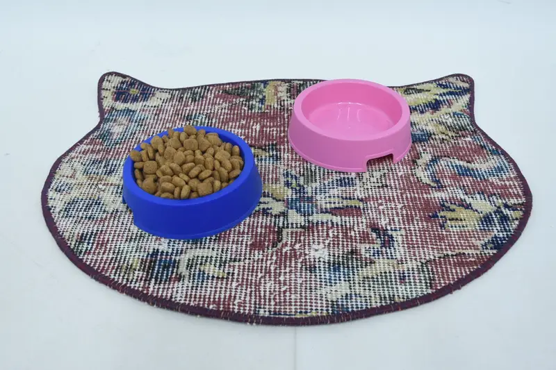 Bohemian Round Wool Placemats, Purple and Bronze Traditional Design