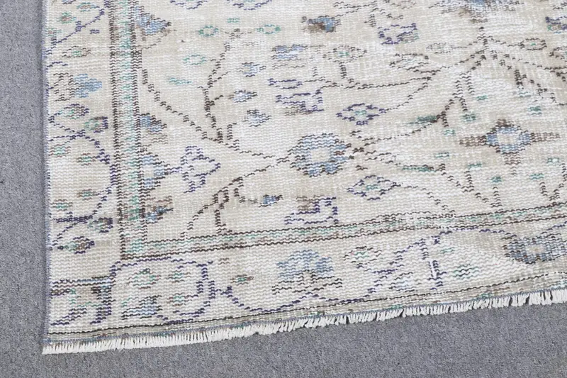 Elegant Beige & Blue Rug, 3,7x6,6 ft Geometric Floral Design