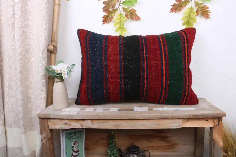 Rot-braun gestreiftes Wurfkissen, 16x24 besticktes Kissen