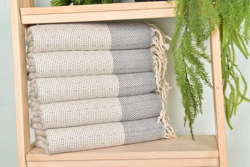 Bridesmaid Gift, Travel towel, Quick-Dry Beach Towel, Family Gift Basket, Decorative Towel, Wedding Gift Ideas, 70x40 Cotton Diamond Towel - 1