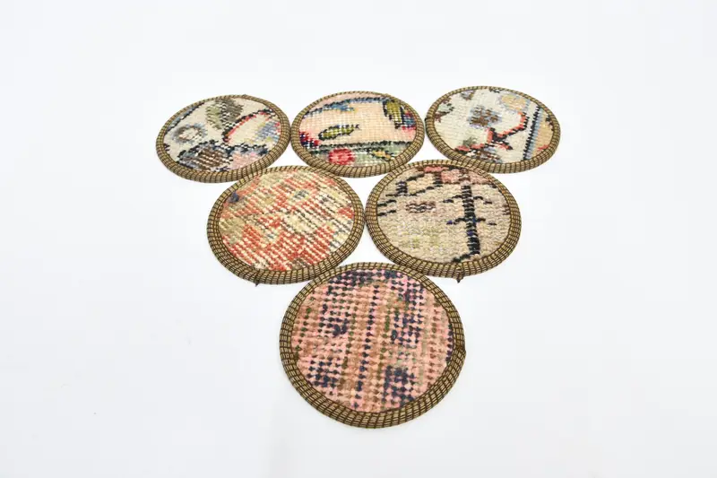 Elegantes posavasos azules y marrones, elegantes posavasos circulares