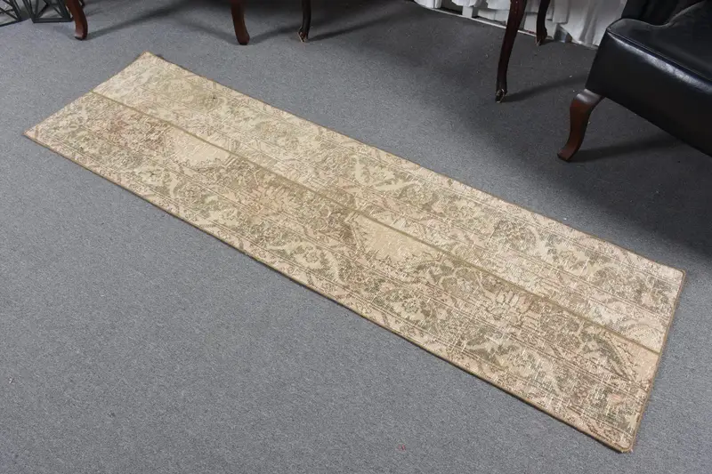 ヴィンテージ ターキッシュ ラグ 54x201 cm、Oushak ブラウン フローラル ラグ - 1