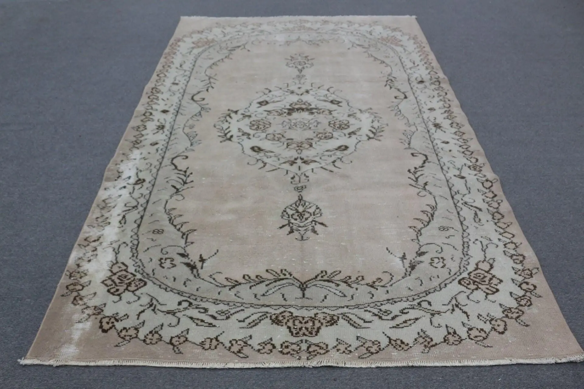 Vintage Türk Büyük Halı 5.6x8.8 ft, Kahverengi Yün Halı - 1