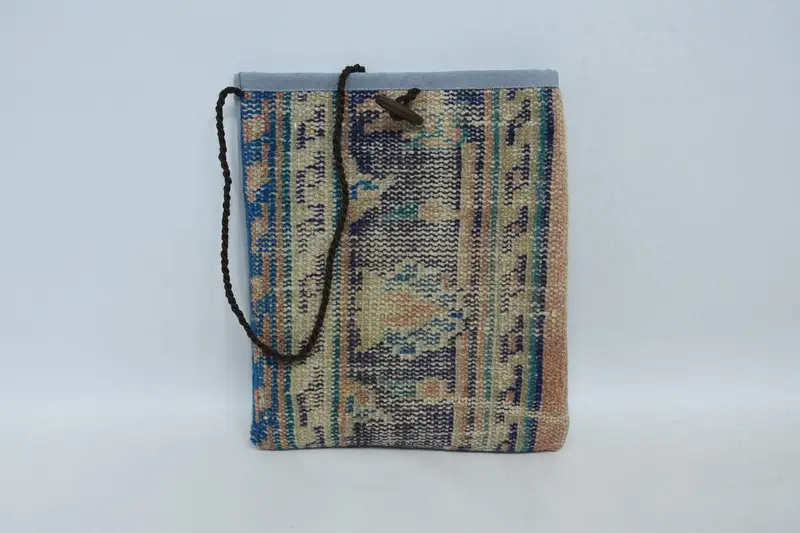 ヴィンテージモチーフのアールデコウールショルダーバッグ、キリムバッグ