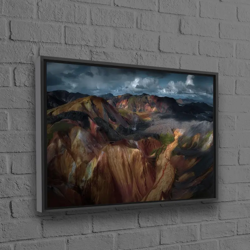 Impresionante lienzo de la montaña Landmannalaugar - Arte de la naturaleza vibrante
