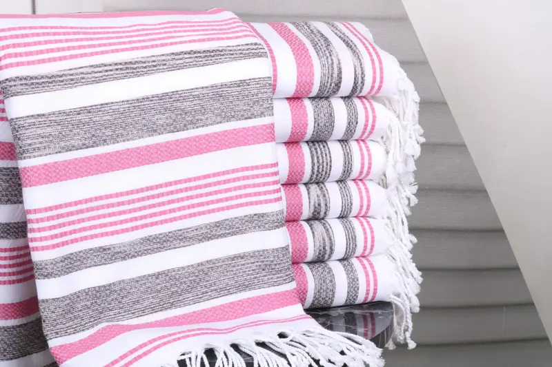 Xmas Gifts Handmade Dark Gray-Pink Cotton Towel, 40x71 Inches