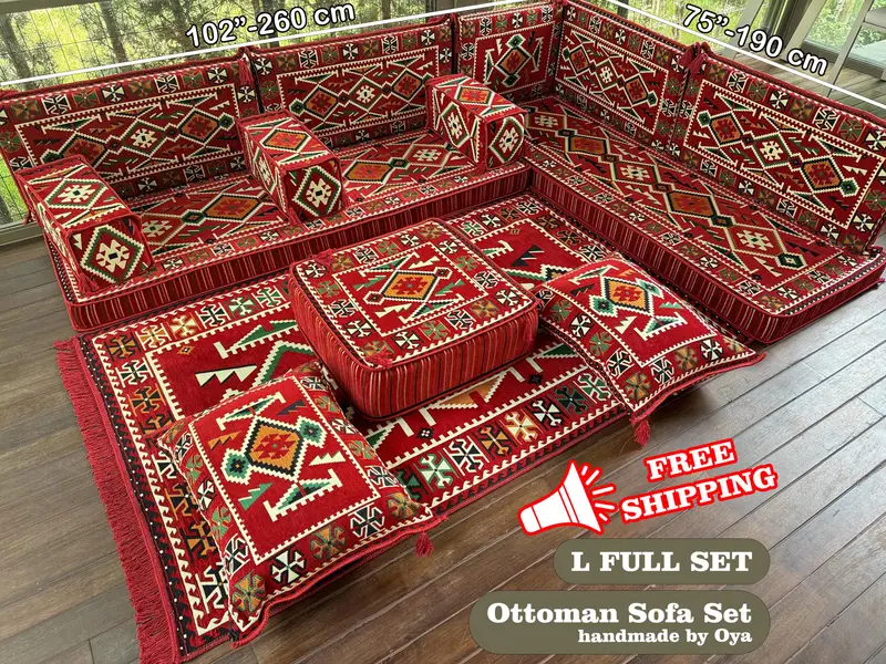 レッド＆グレーのウールブレンドオットマン、キリム風のモジュール式座席