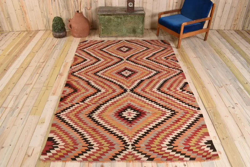 レッド&ブラック ラグ、5.8x8.6フィート ボタニカルデザイン