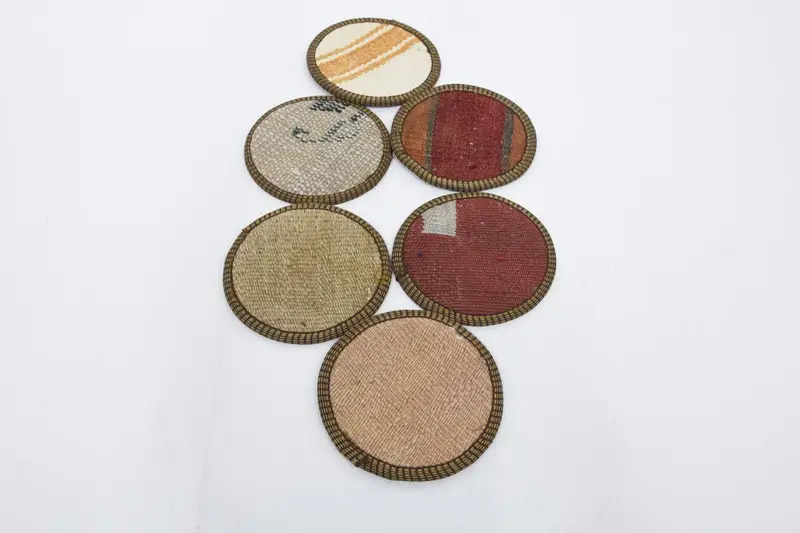ボヘミアン柄のラウンドコースター、レッドとベージュのコースターセット