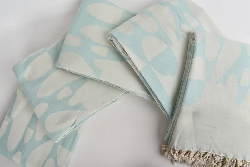 Bridesmaid Gifts, 100x80 Cotton Turtle Design Towel, Decorative Blanket, Wedding Anniversary Gift, Bachelorette Party Favor, Bachelorette Gifts - 4