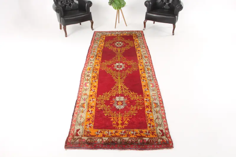 Vintage Läuferteppich 3,6 x 10,2 Fuß, roter marokkanischer türkischer Wollteppich - 1