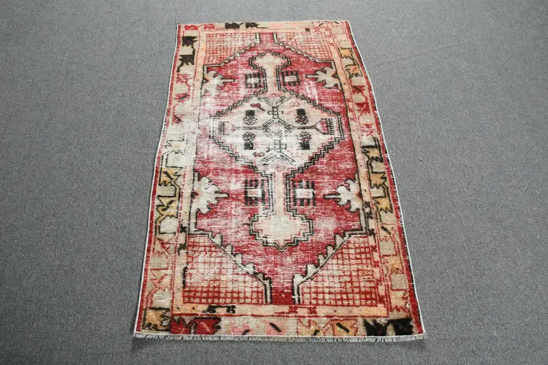 Turkish Oushak Rug 2.6x4.7 ft (79x142 cm), Red Bordered Vintage Rug - 1