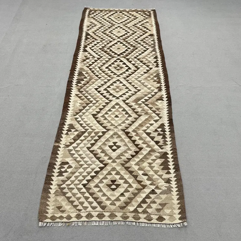 Elegant Beige Rug, 3.5x9.4 ft Solid Comfort