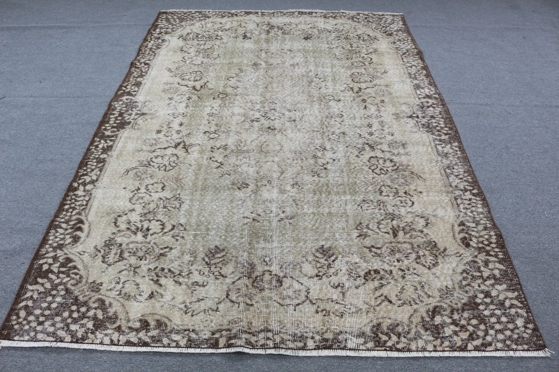 Vintage Rug, 5.7x8.4 ft Large Turkish Rug, Brown Gray Oriental Rug - 1