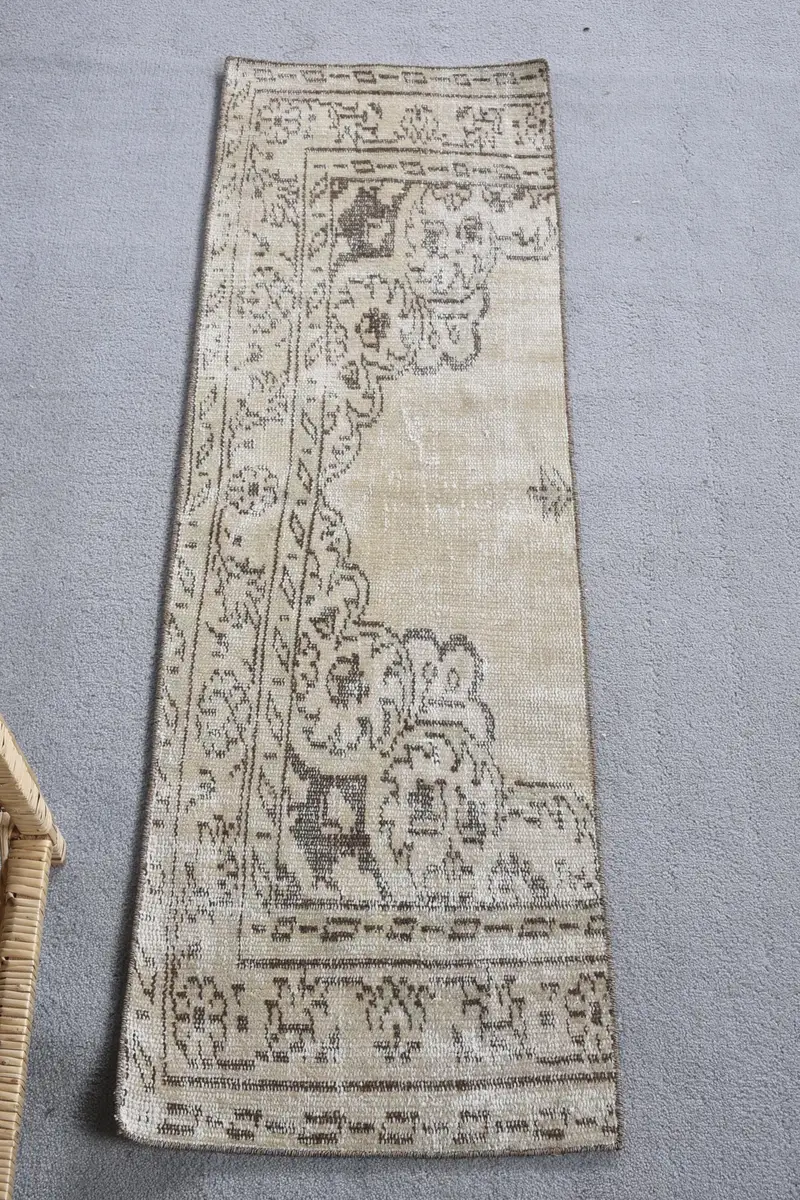 Alfombra Floral Beige 1,5x4,7ft, Elegante Diseño Beige-Marrón