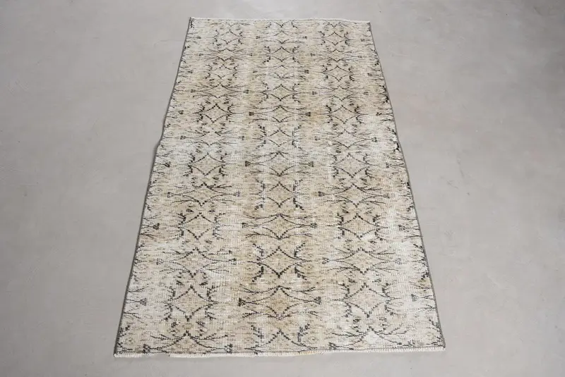 3.1x5.5 ft Vintage Turkish Rug, Accent Rug, Oushak Beige Wool Rug - 1
