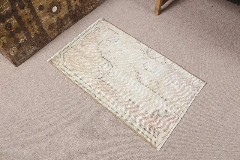 Türk Halısı, Küçük 1.7x2.8 ft Vintage Halı, Beyaz Gri Bitkiler ve ağaçlar Yün Halı - 1
