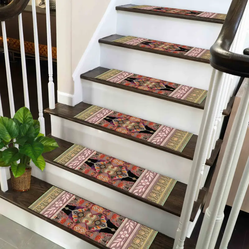 Pembe & Yeşil Etnik Desen Baskılı Merdiven Halısı