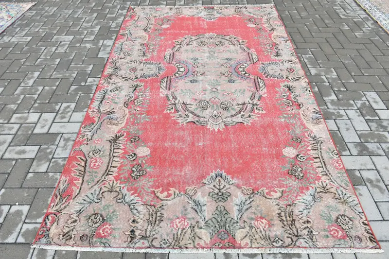 Türkischer Teppich, 5,1 x 8,9 Fuß großer Vintage-Teppich, Oushak-Rot-Grün-Blumenteppich - 1