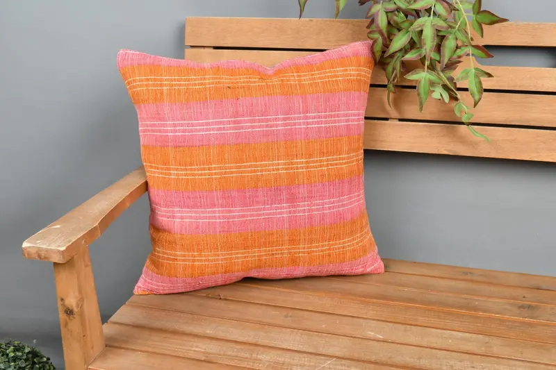 Almohada bordada hecha a mano, almohada de tiro a rayas rosa y naranja de 18x18