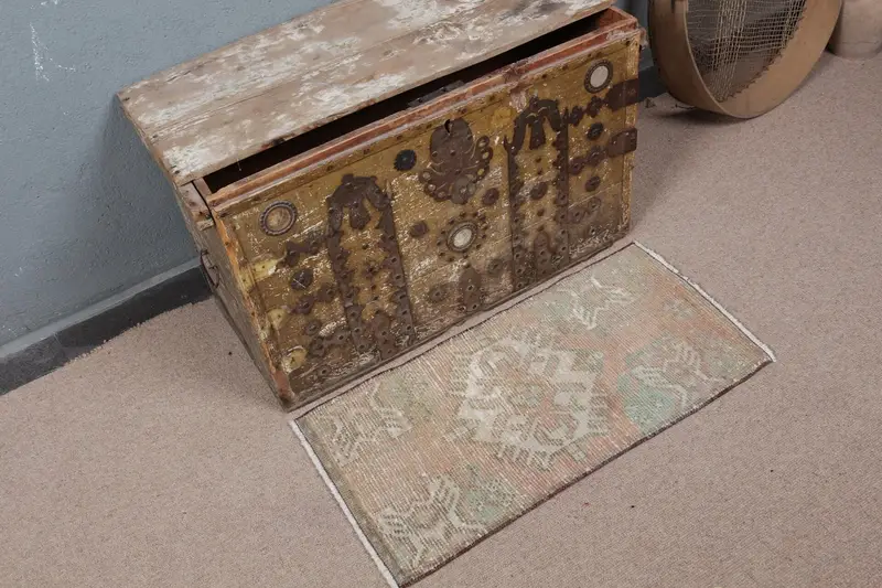 Vibrant Orange & Green Rug, 1,3x2,6 ft Ikat Pattern